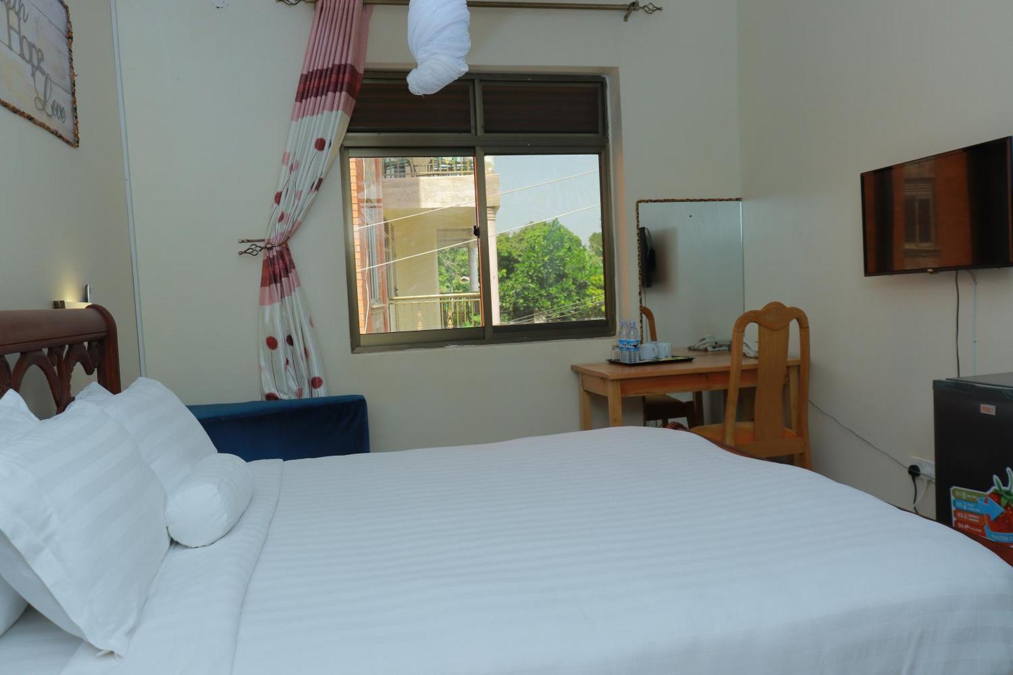 Mowicribs Hotel And Spa Entebbe Kültér fotó