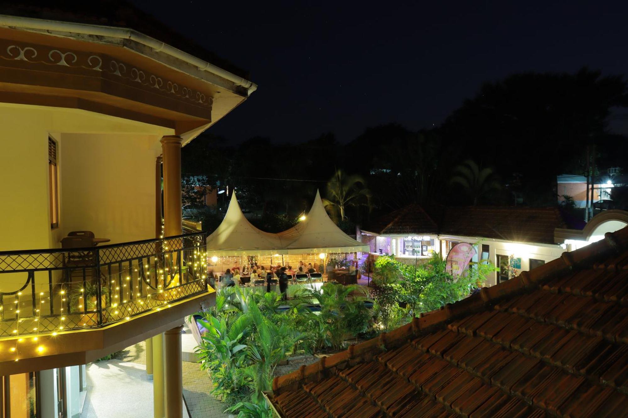 Mowicribs Hotel And Spa Entebbe Kültér fotó