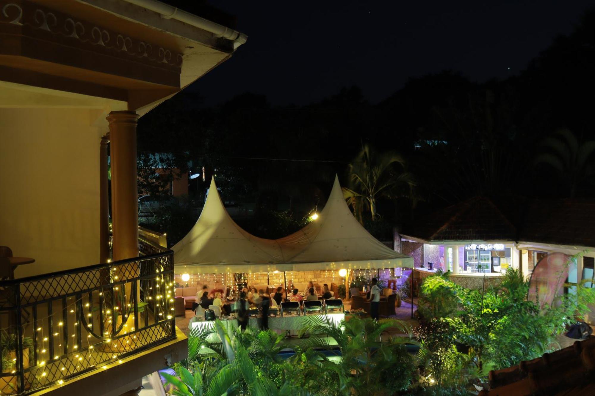 Mowicribs Hotel And Spa Entebbe Kültér fotó