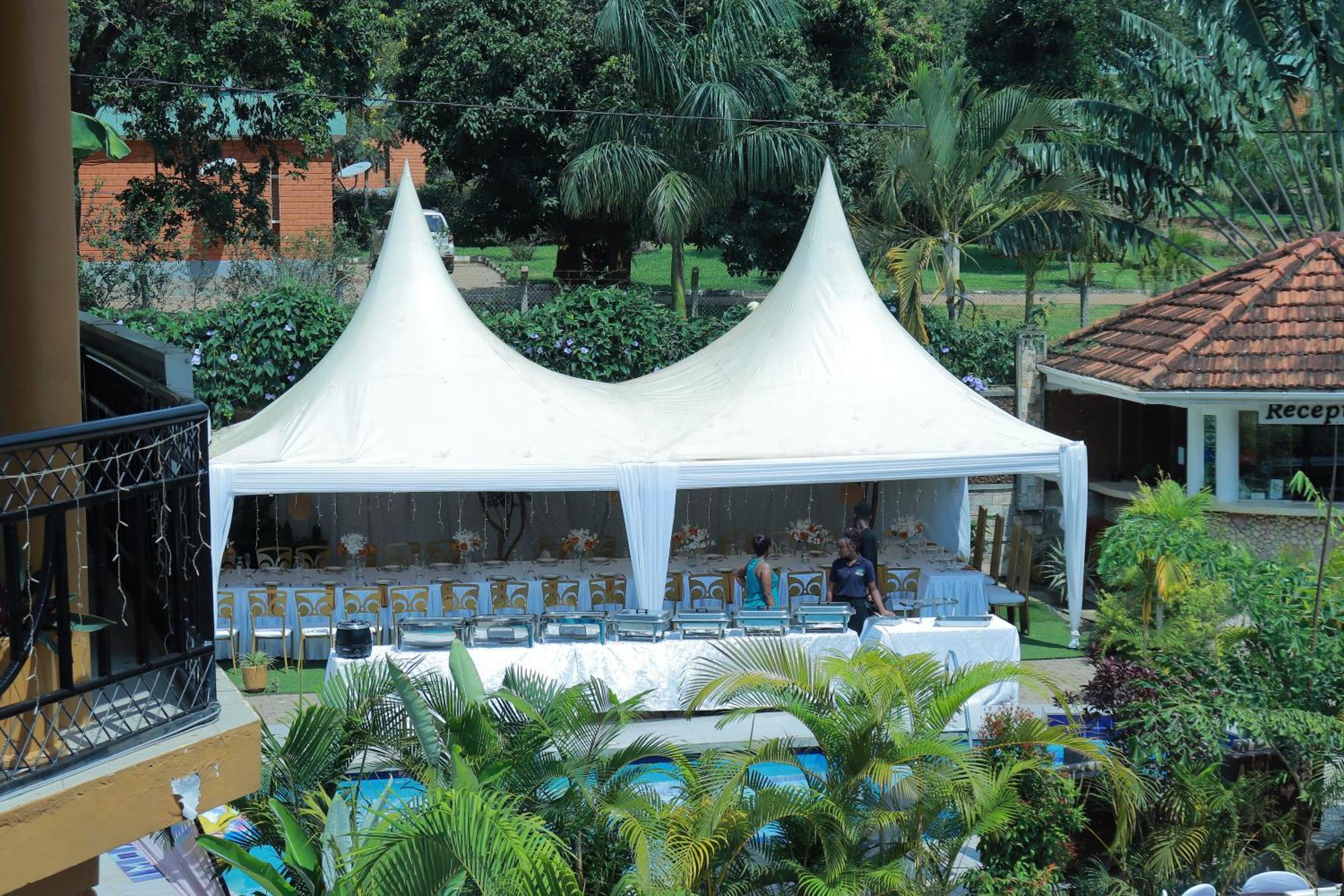 Mowicribs Hotel And Spa Entebbe Kültér fotó