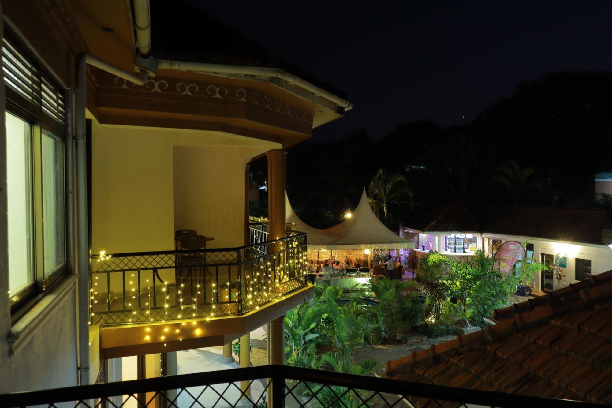 Mowicribs Hotel And Spa Entebbe Kültér fotó