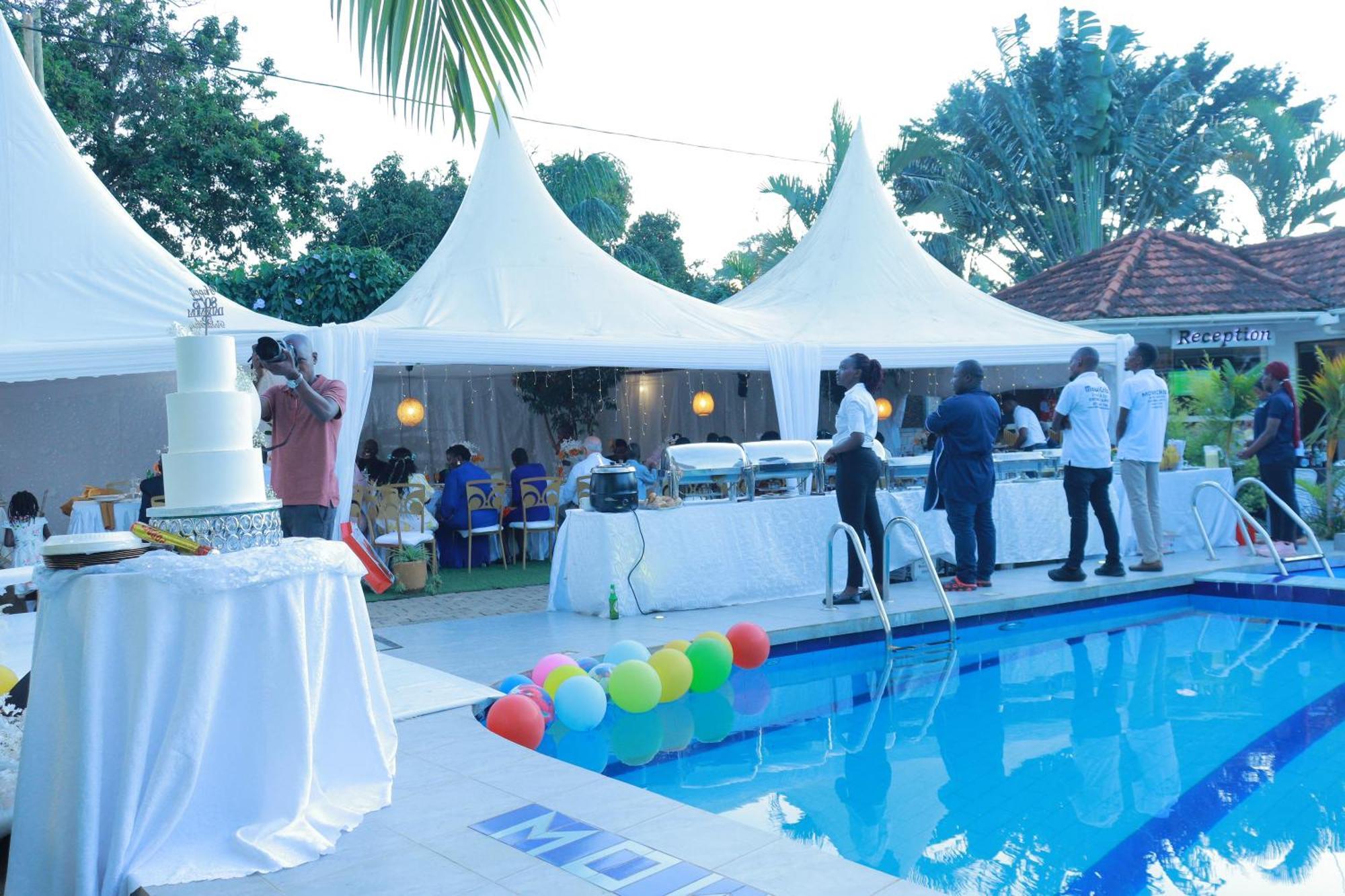 Mowicribs Hotel And Spa Entebbe Kültér fotó