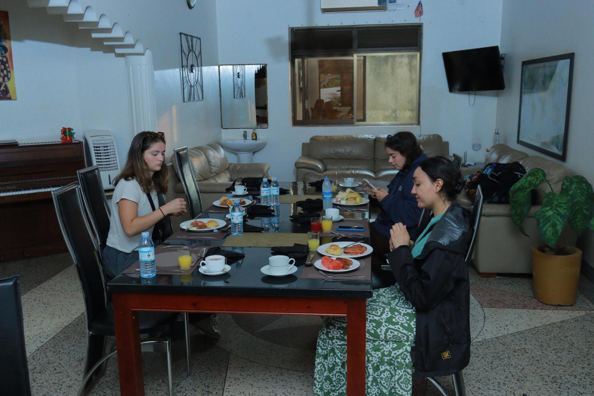 Mowicribs Hotel And Spa Entebbe Kültér fotó