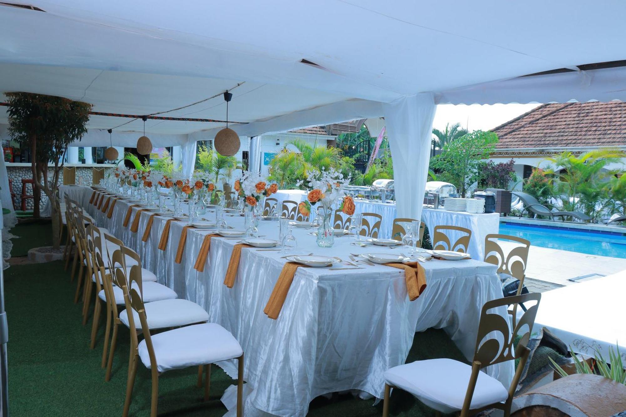 Mowicribs Hotel And Spa Entebbe Kültér fotó