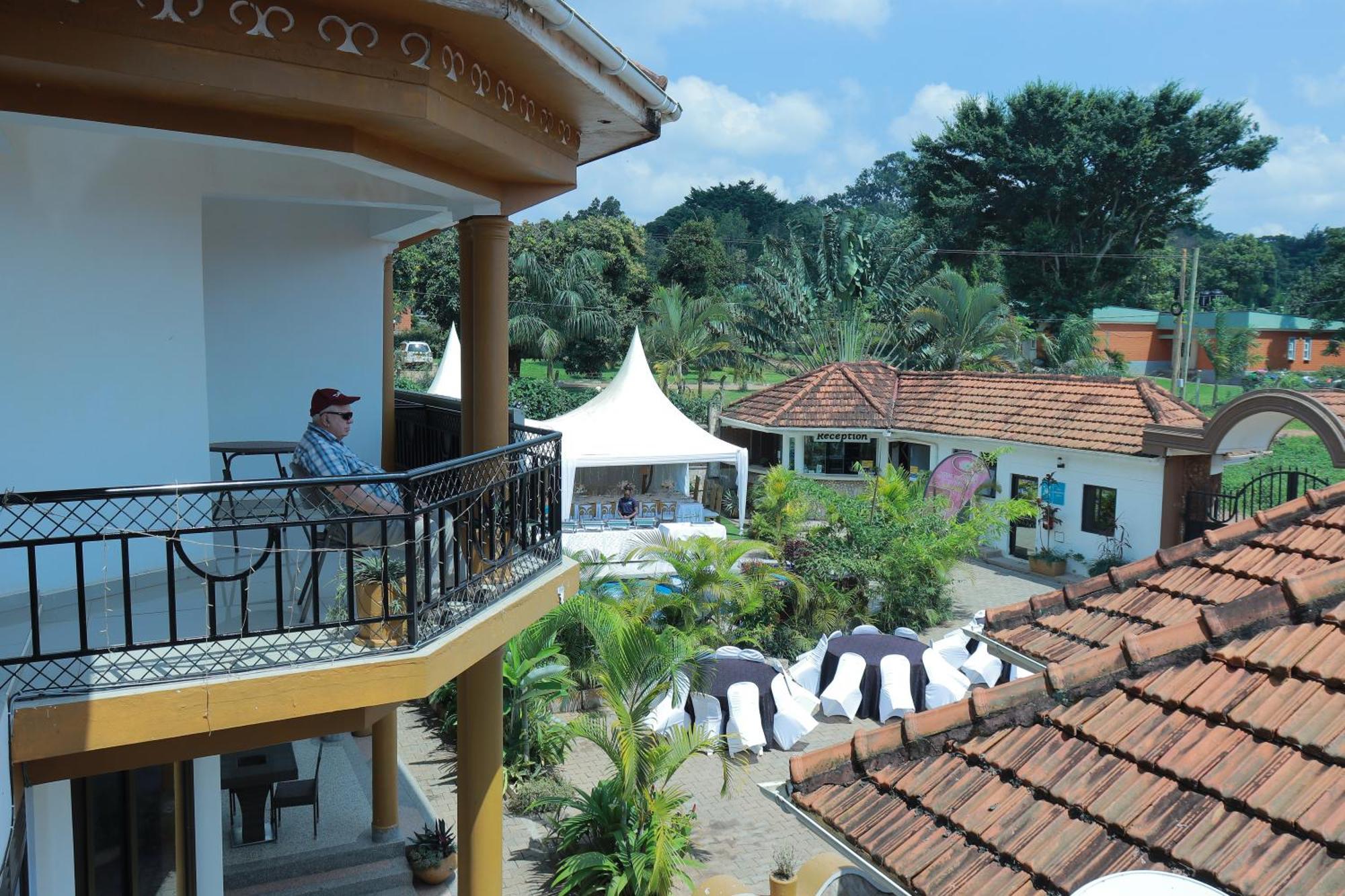 Mowicribs Hotel And Spa Entebbe Kültér fotó